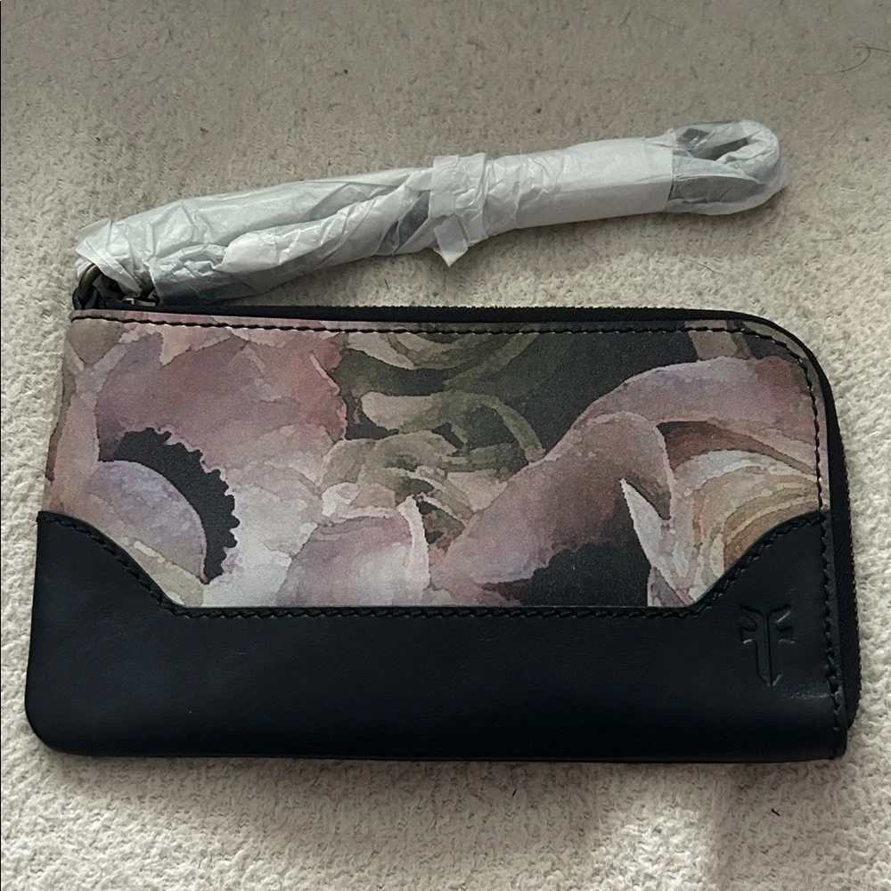 Fyre Effie Floral Printed Wristlet Black
